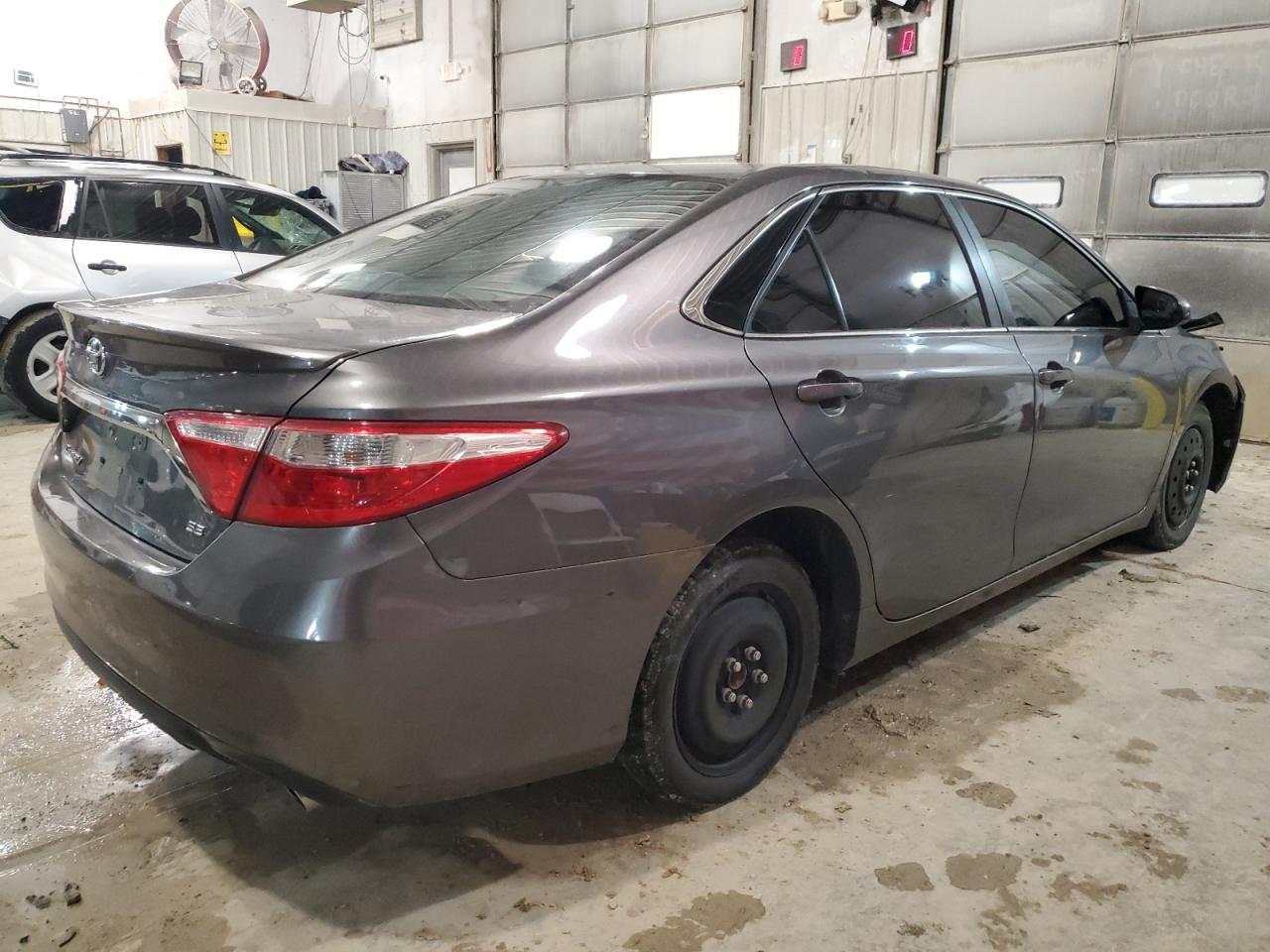 2016 Toyota Camry - Image 3
