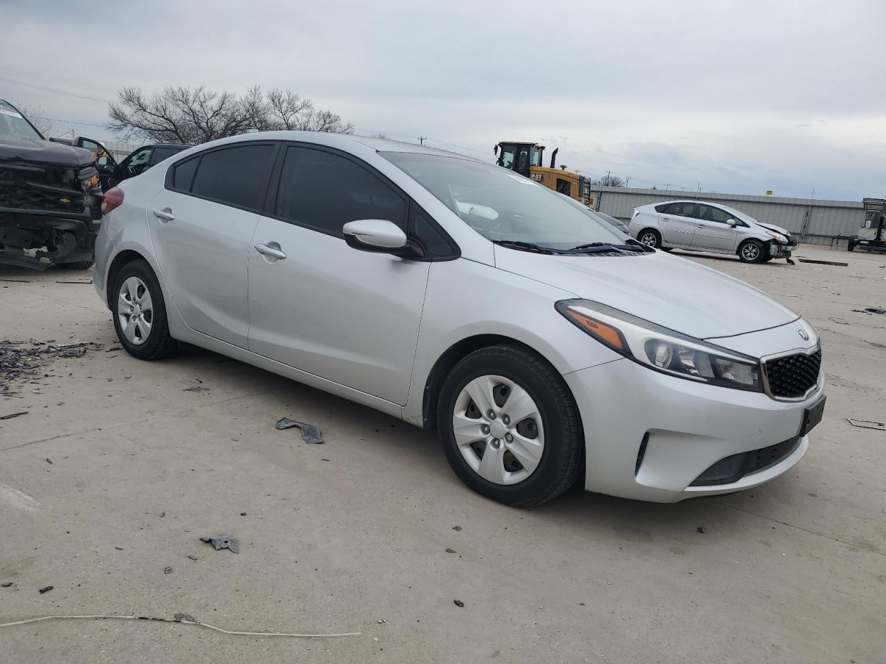 2017 Kia Forte - Image 4