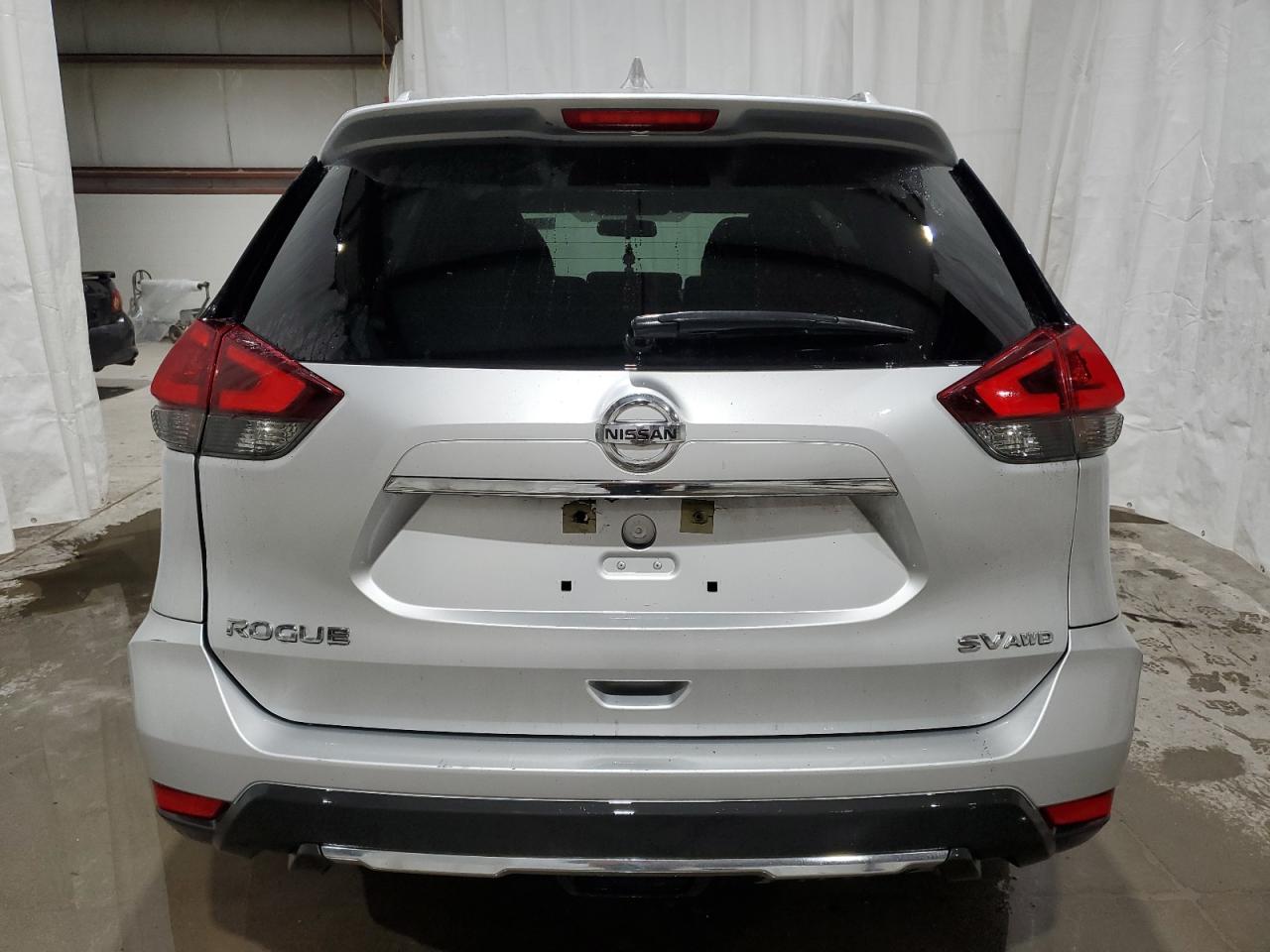 2018 Nissan Rogue - Image 6
