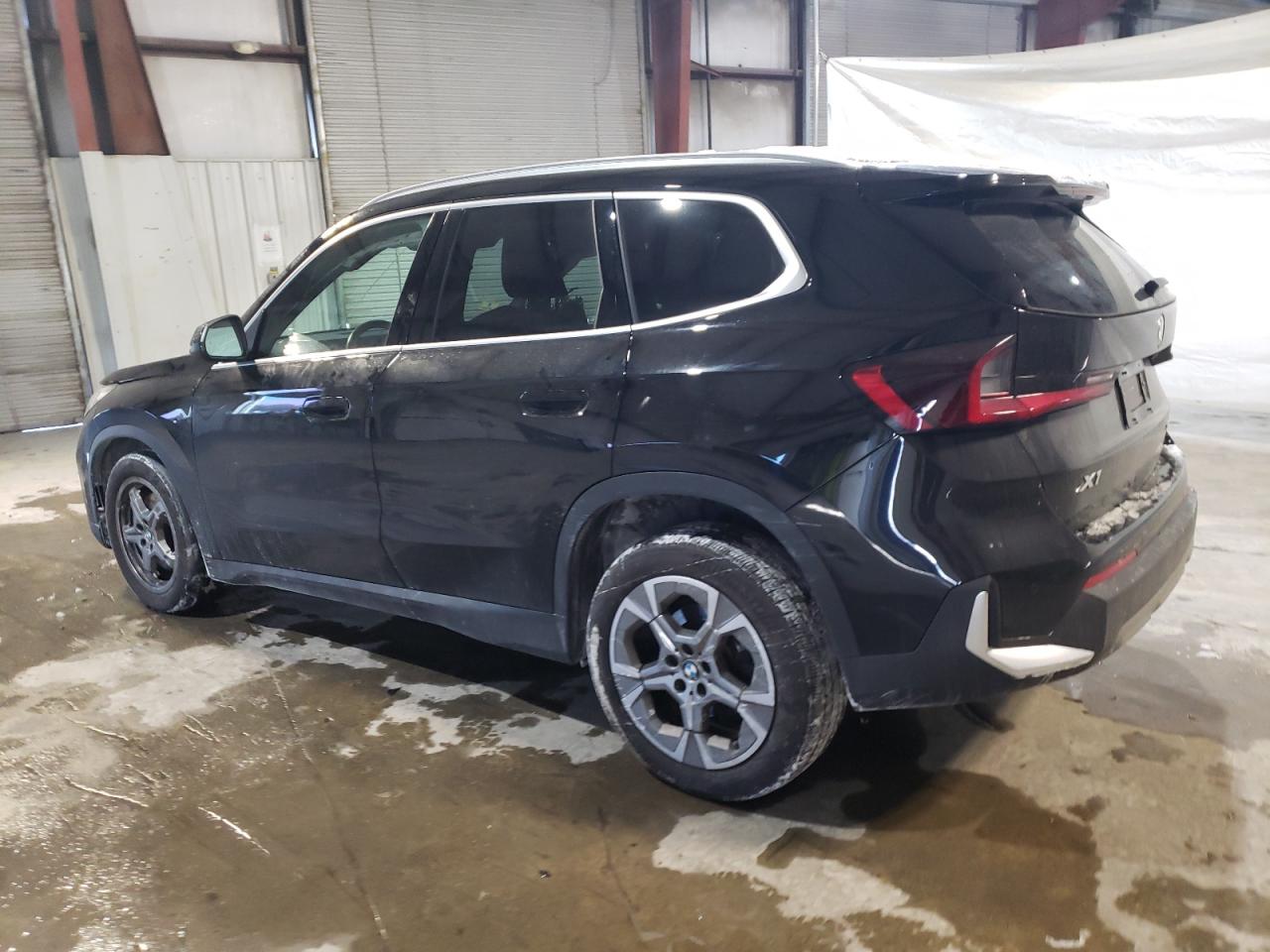 2023 BMW X1 - Image 2