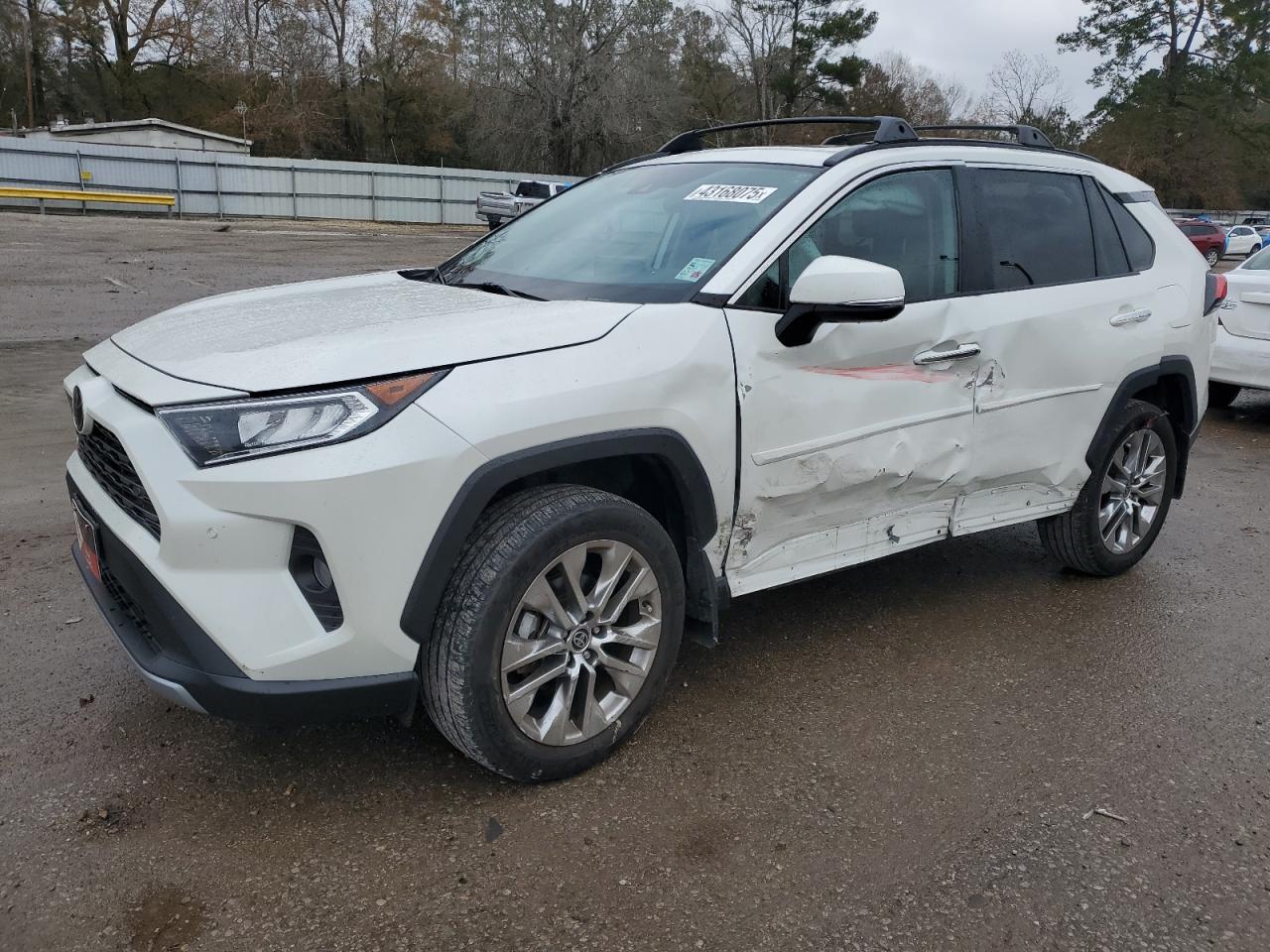 2021 Toyota RAV 4 - Image 1