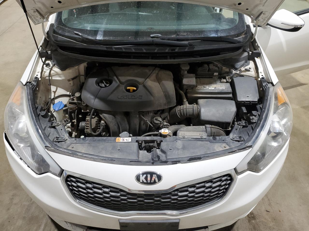 2016 Kia Forte - Image 12