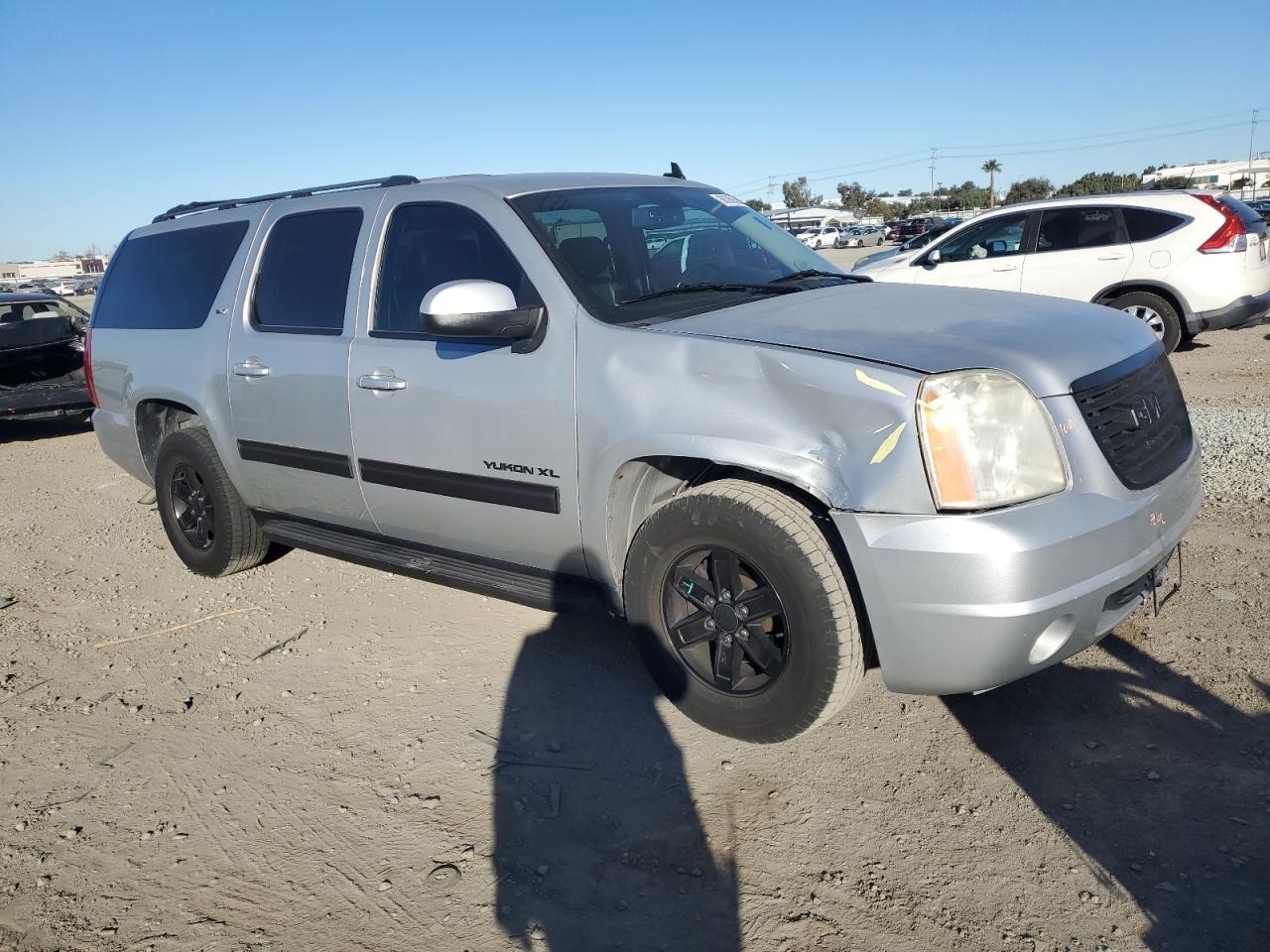 VIN 1GKS1KE03DR337181 2013 GMC YUKON no.4