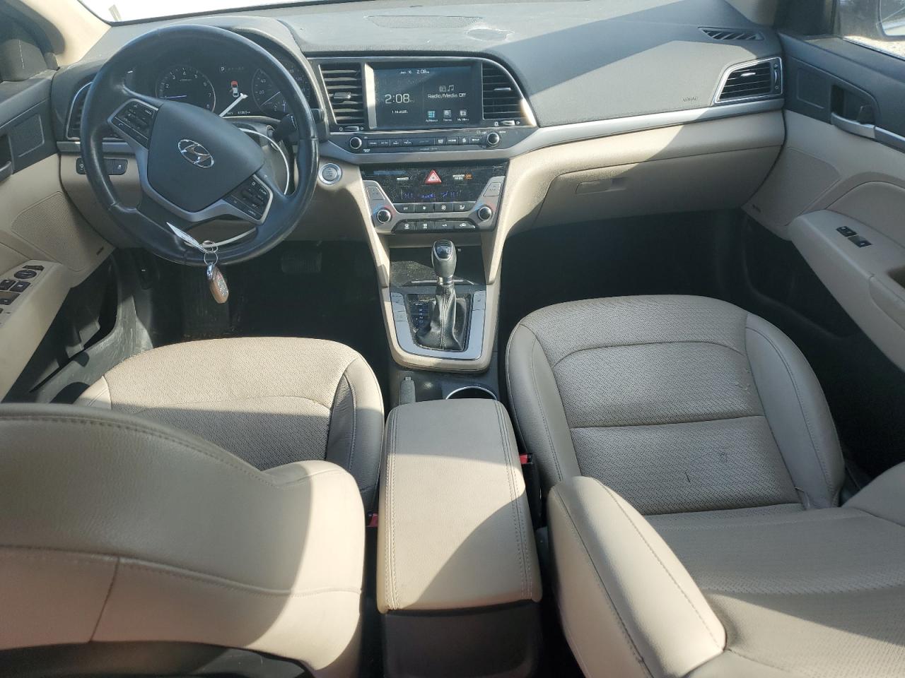 2017 Hyundai Elantra - Image 8