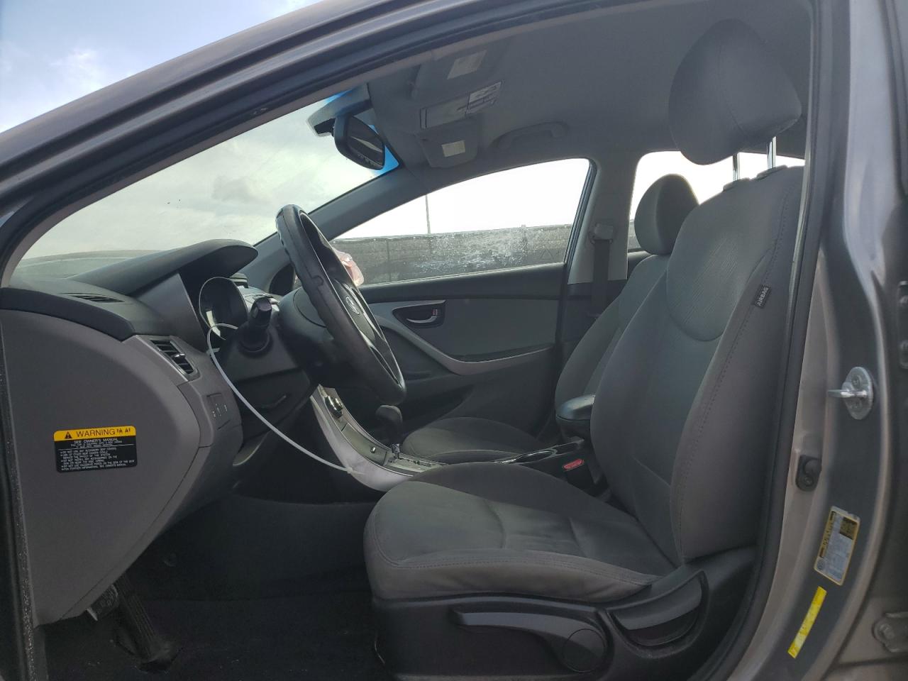 2013 Hyundai Elantra - Image 7