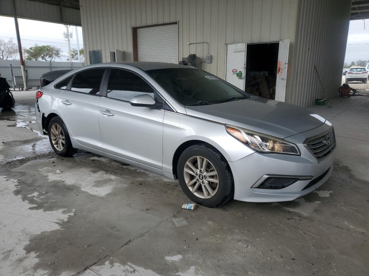 2016 Hyundai Sonata - Image 4