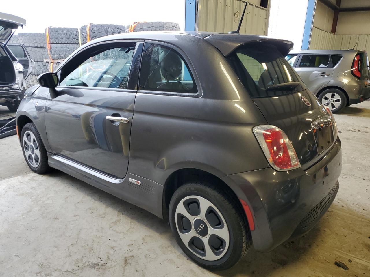 VIN 3C3CFFGE6FT681555 2015 FIAT 500 no.2