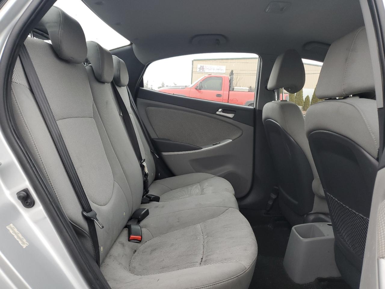 2013 Hyundai Accent - Image 10