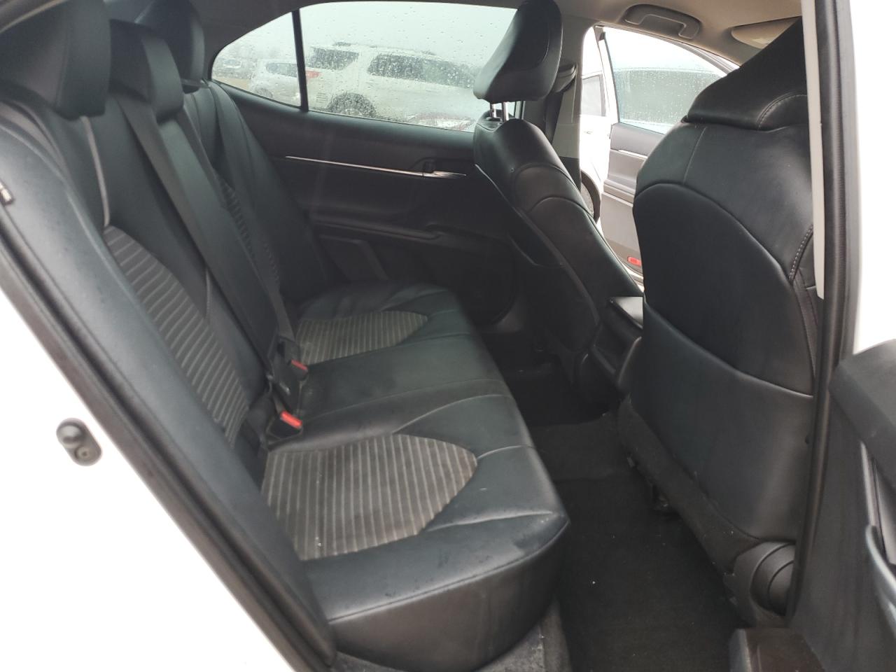 2021 Toyota Camry - Image 10