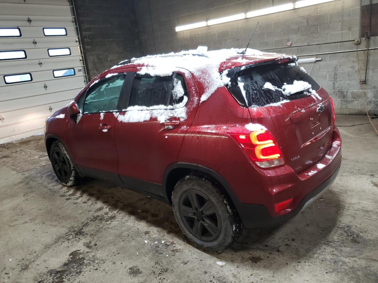 2021 Chevrolet Trax - Image 2