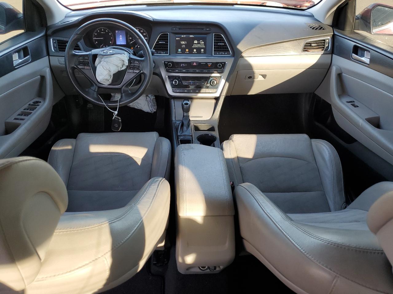 2017 Hyundai Sonata - Image 8