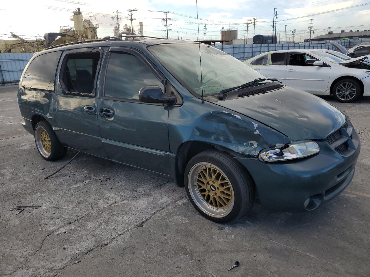 2000 Dodge Caravan - Image 4