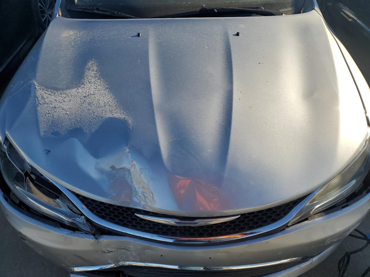 2015 Chrysler 200 - Image 13