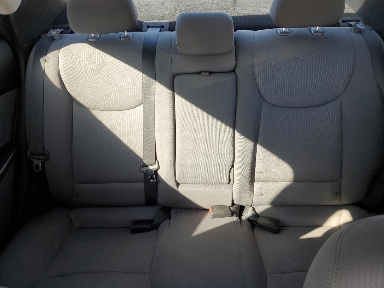 2016 Hyundai Elantra - Image 10