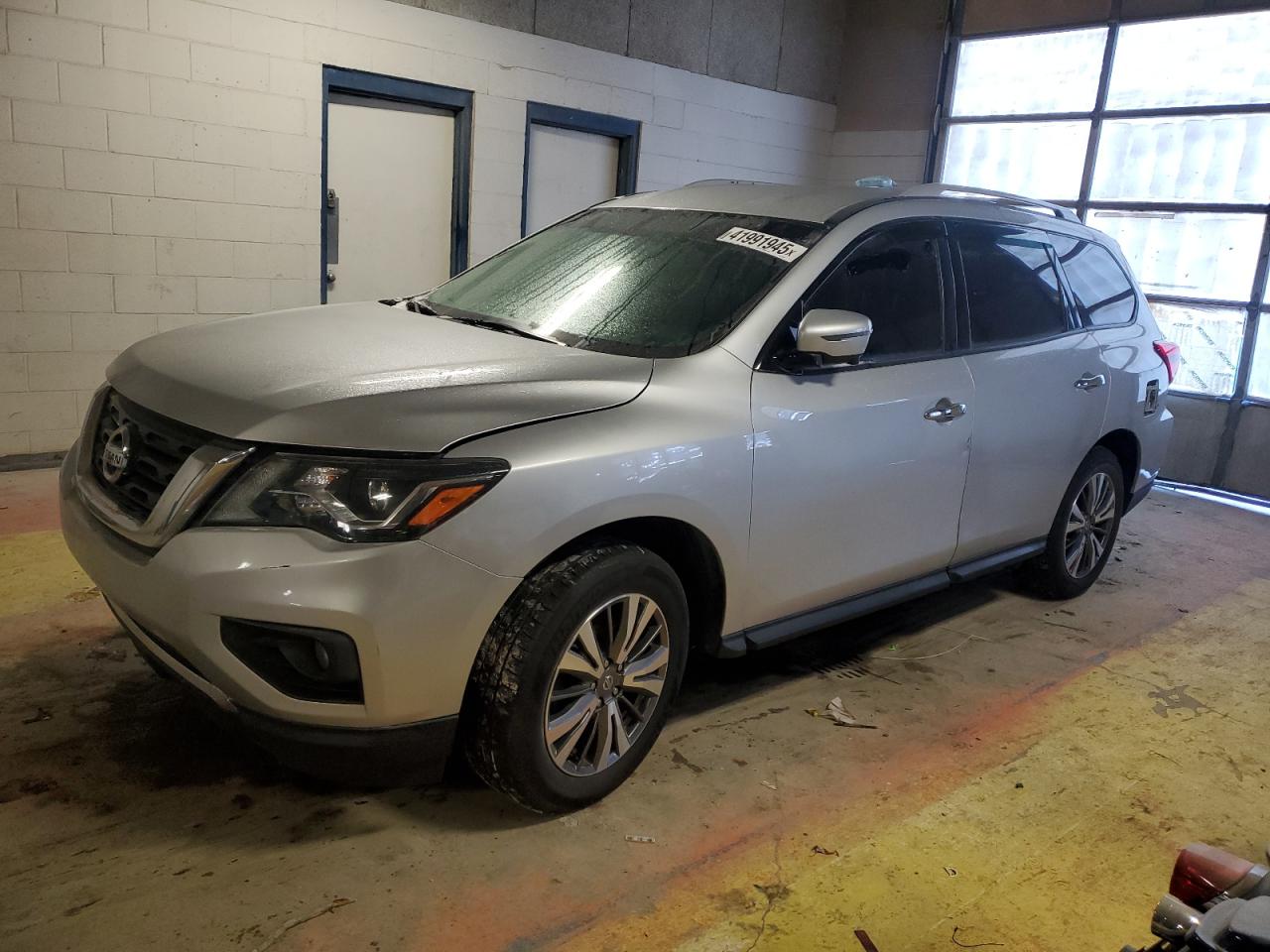 2019 Nissan Pathfinder - Image 1