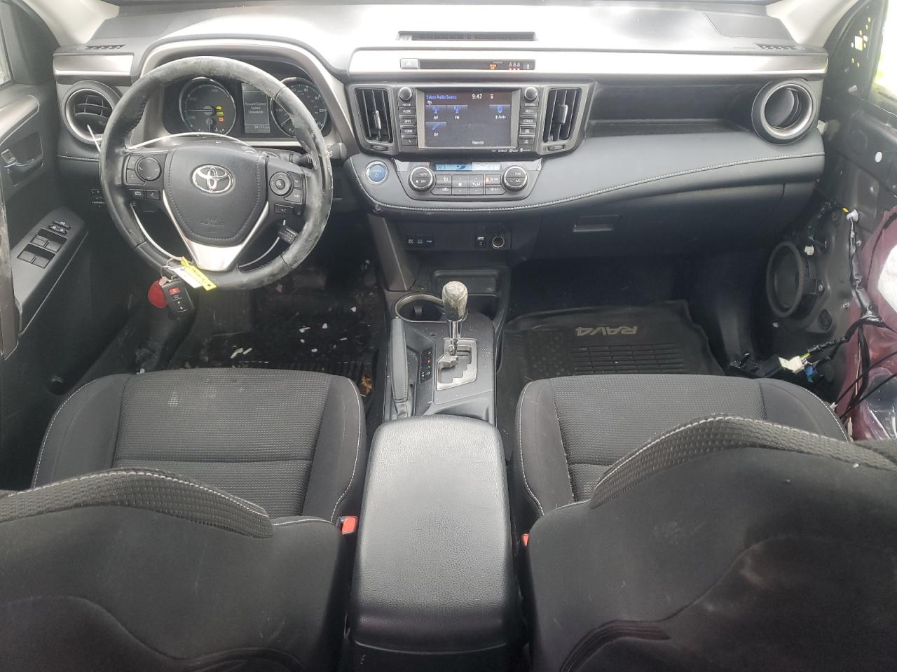 2018 Toyota RAV 4 - Image 8