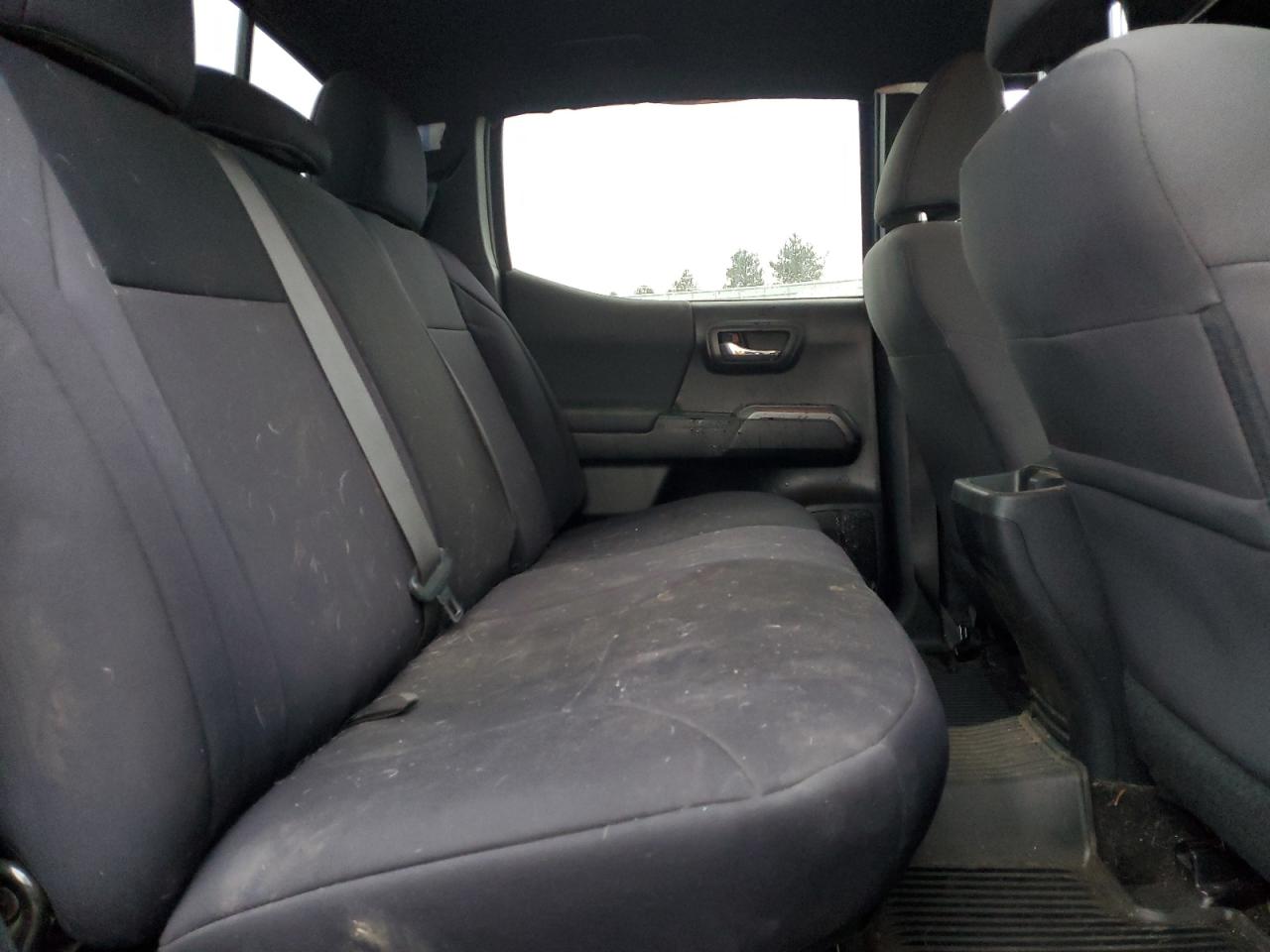 2019 Toyota Tacoma - Image 10