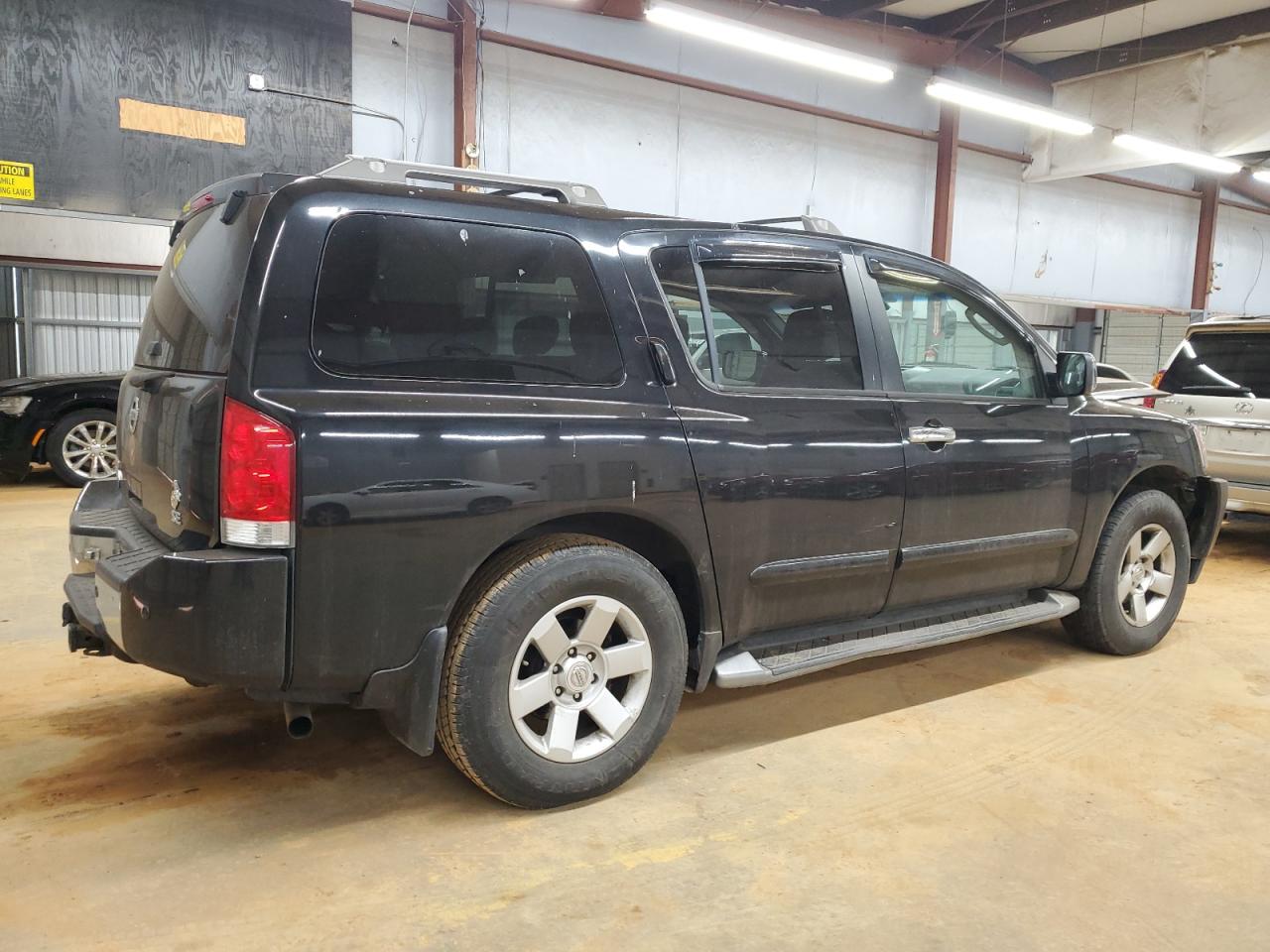 2004 Nissan Armada - Image 3