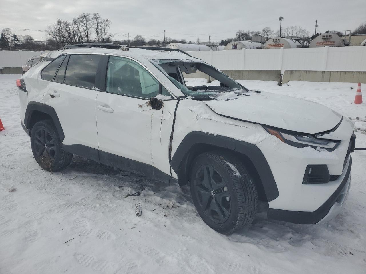 2024 Toyota RAV 4 - Image 4