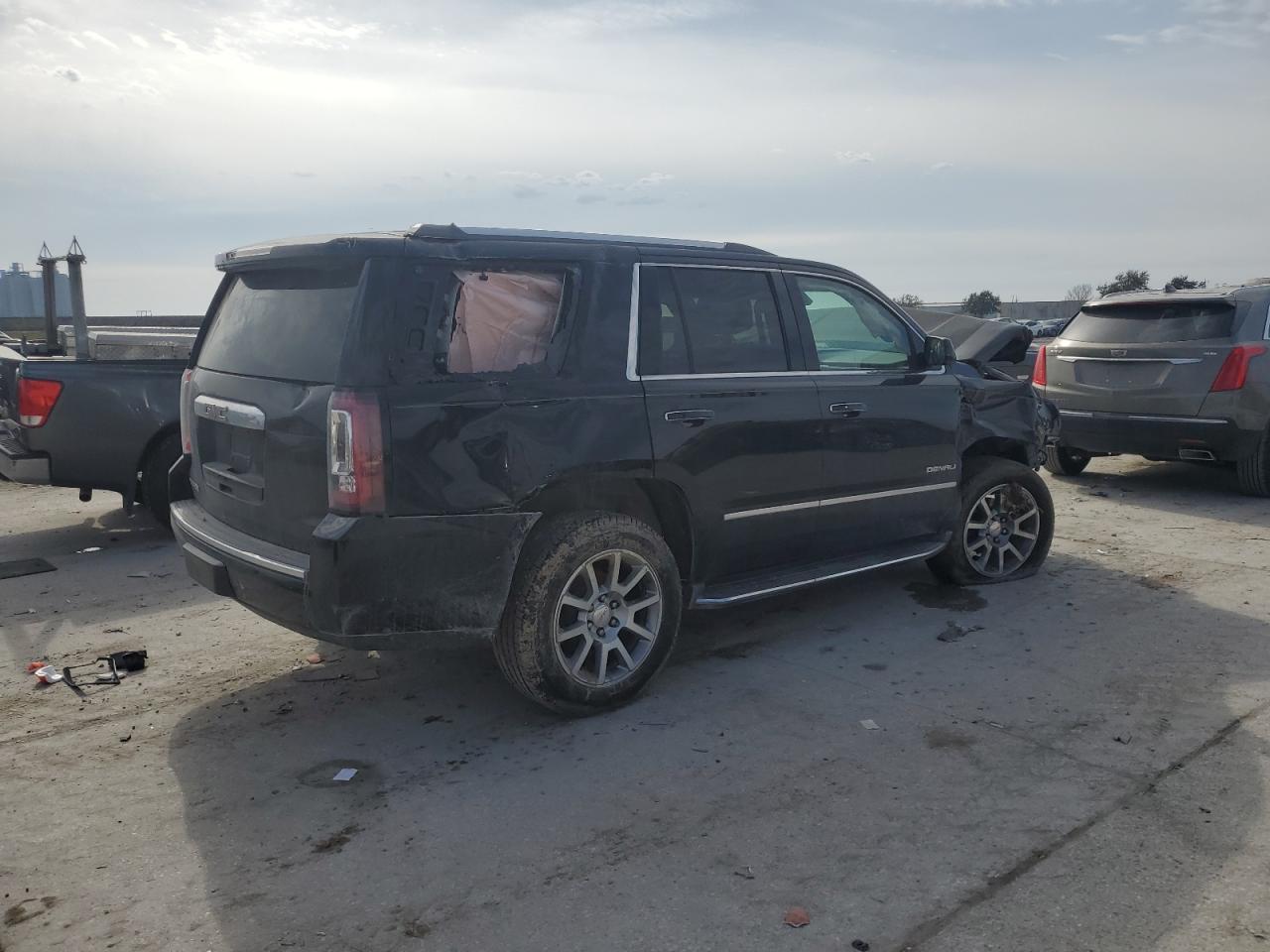 2015 GMC Yukon - Image 3