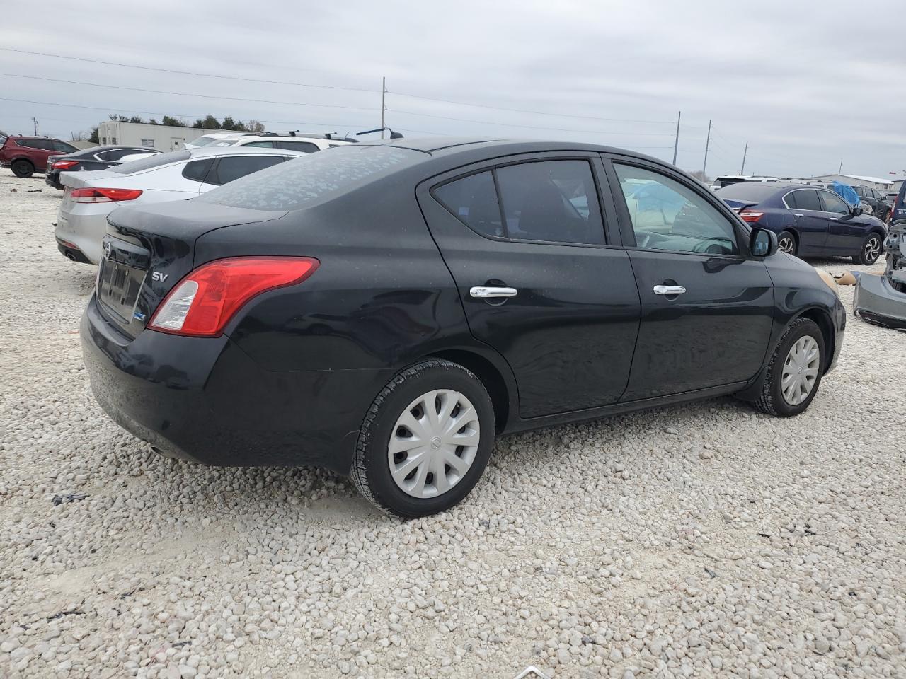 2012 Nissan Versa - Image 3