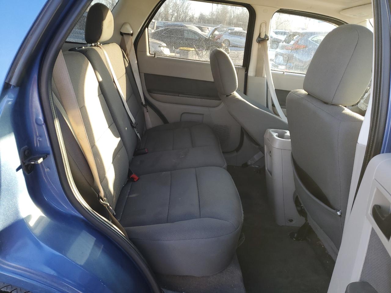 2010 Ford Escape - Image 11