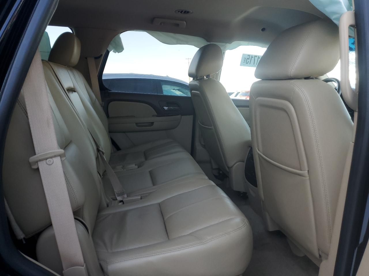 2011 GMC Yukon - Image 11