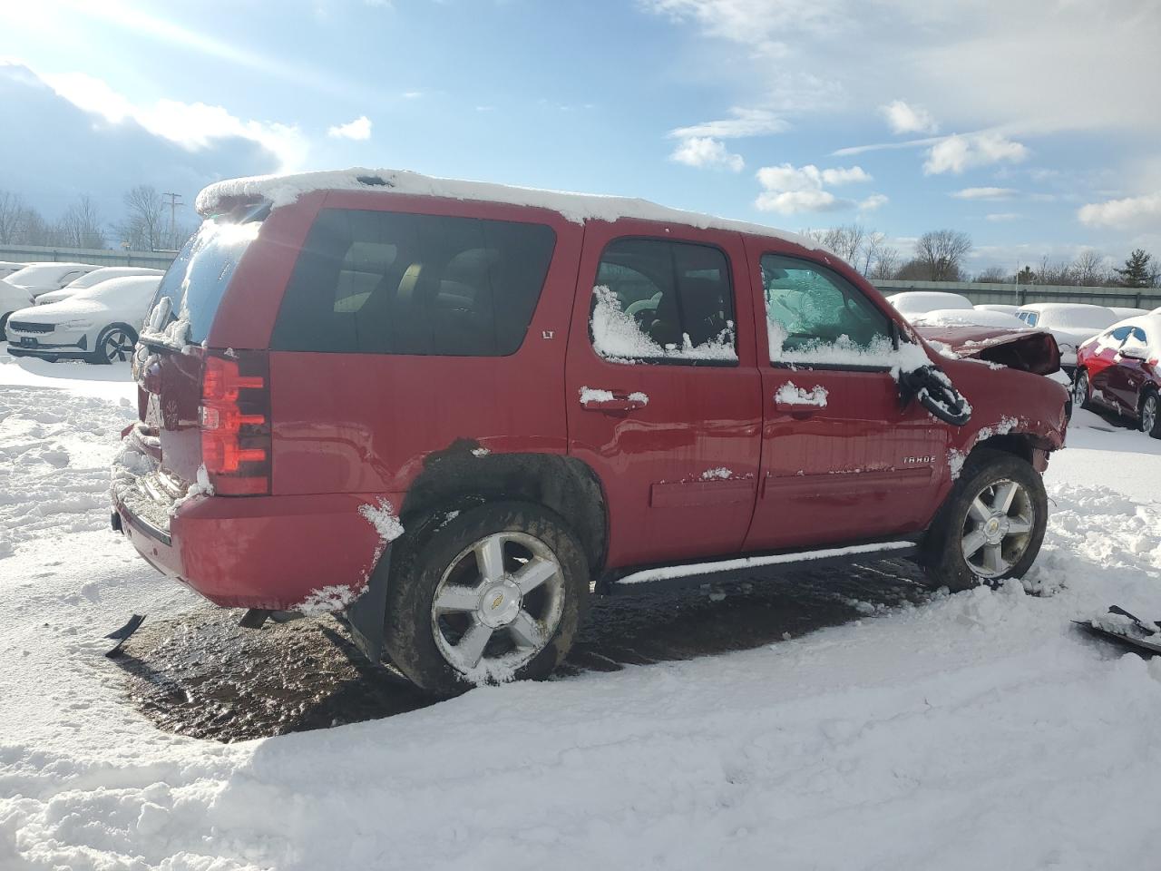 VIN 1GNSKBE05DR355777 2013 CHEVROLET TAHOE no.3