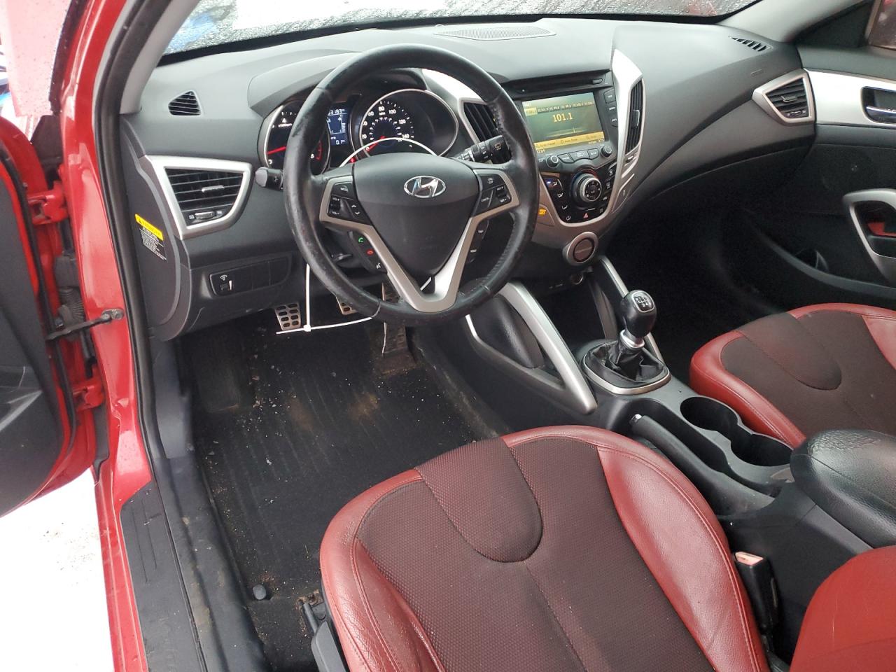 2012 Hyundai Veloster - Image 8