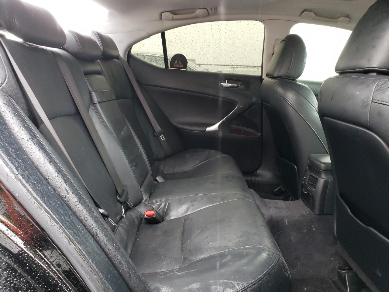 2007 Lexus IS - Image 10