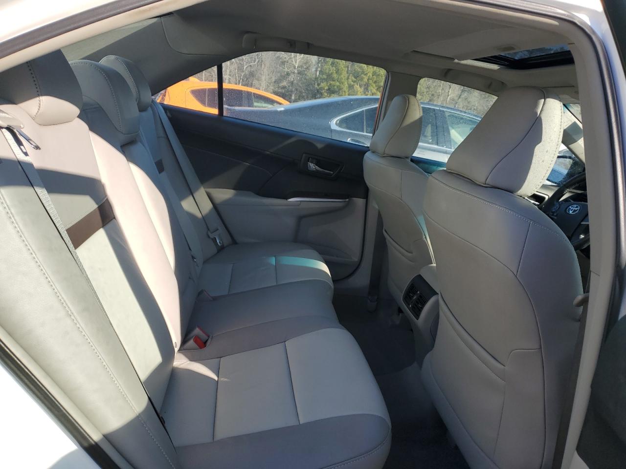 2014 Toyota Camry - Image 10