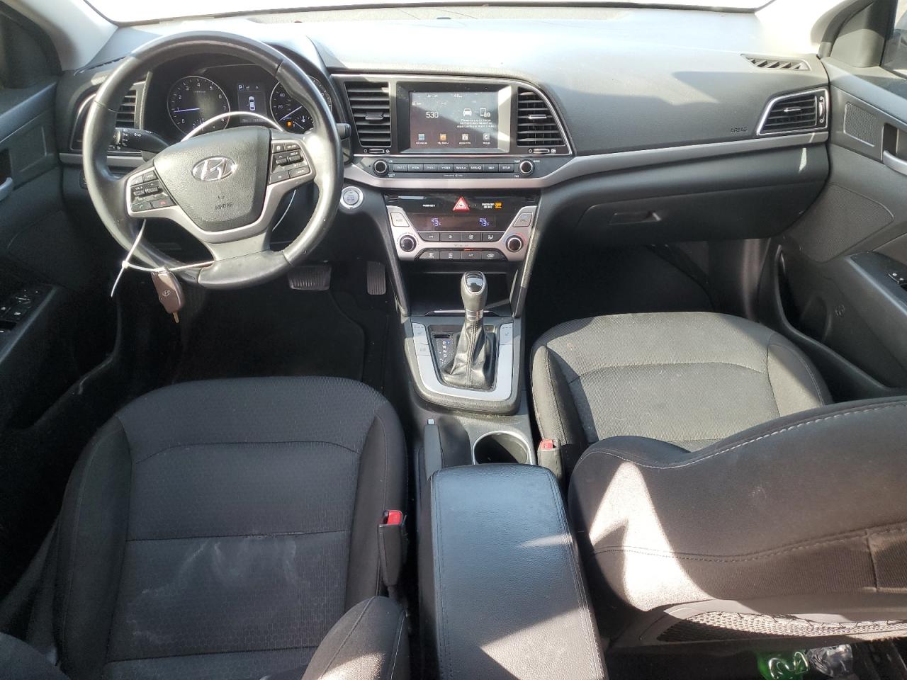 2017 Hyundai Elantra - Image 8