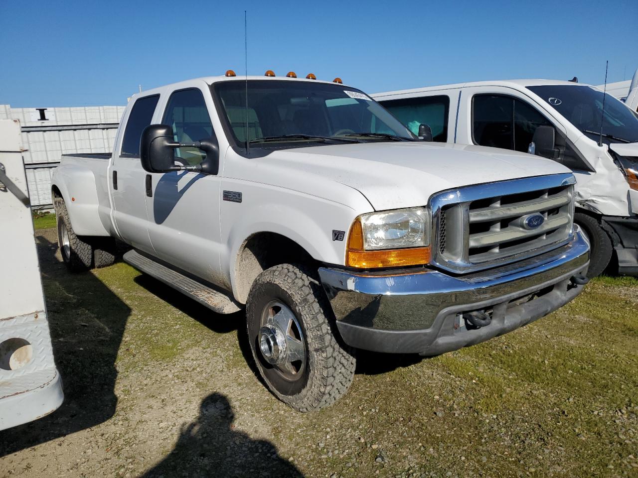 1999 Ford F350 - Image 4