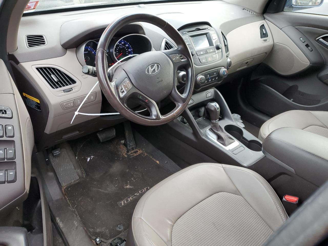 2014 Hyundai Tucson - Image 8