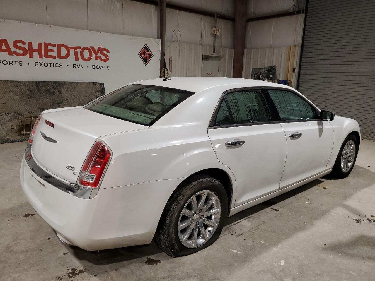 2014 Chrysler 300 - Image 3