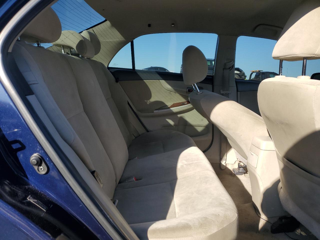 2011 Toyota Corolla - Image 10