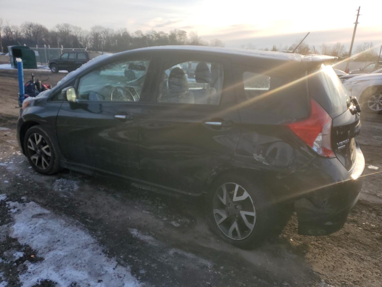 2016 Nissan Versa - Image 2