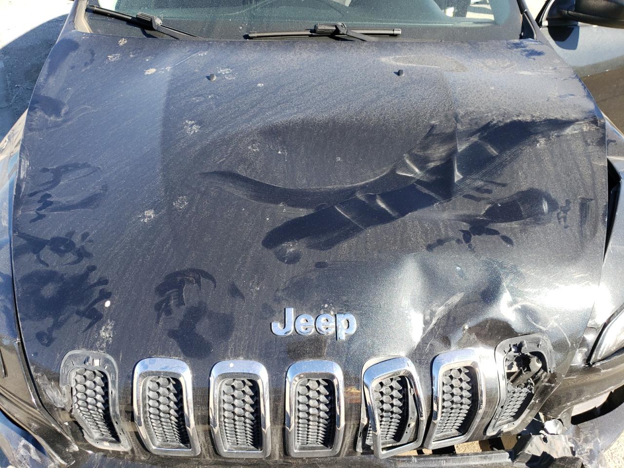 2015 Jeep Grand Cherokee - Image 11