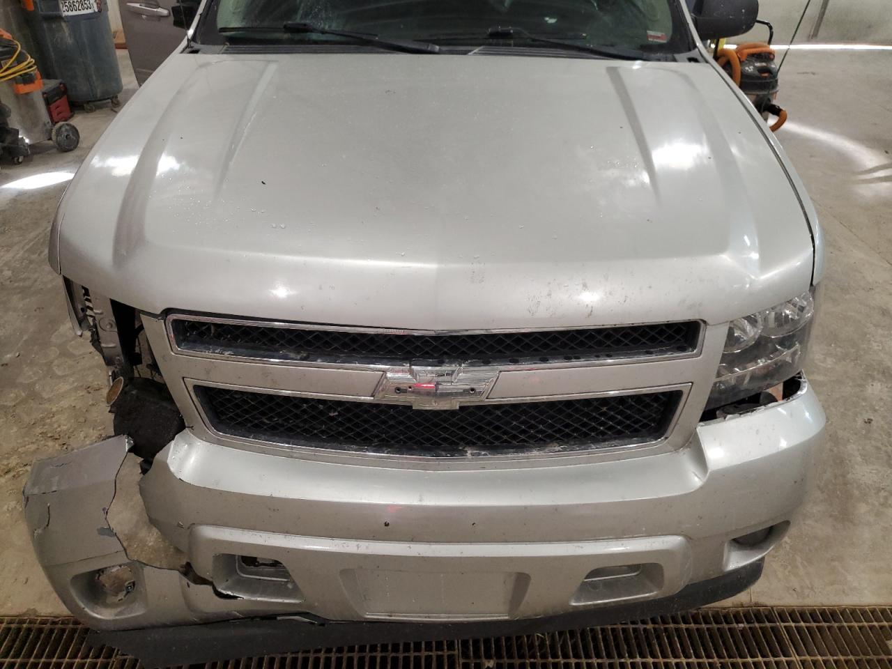2010 Chevrolet Avalanche - Image 12
