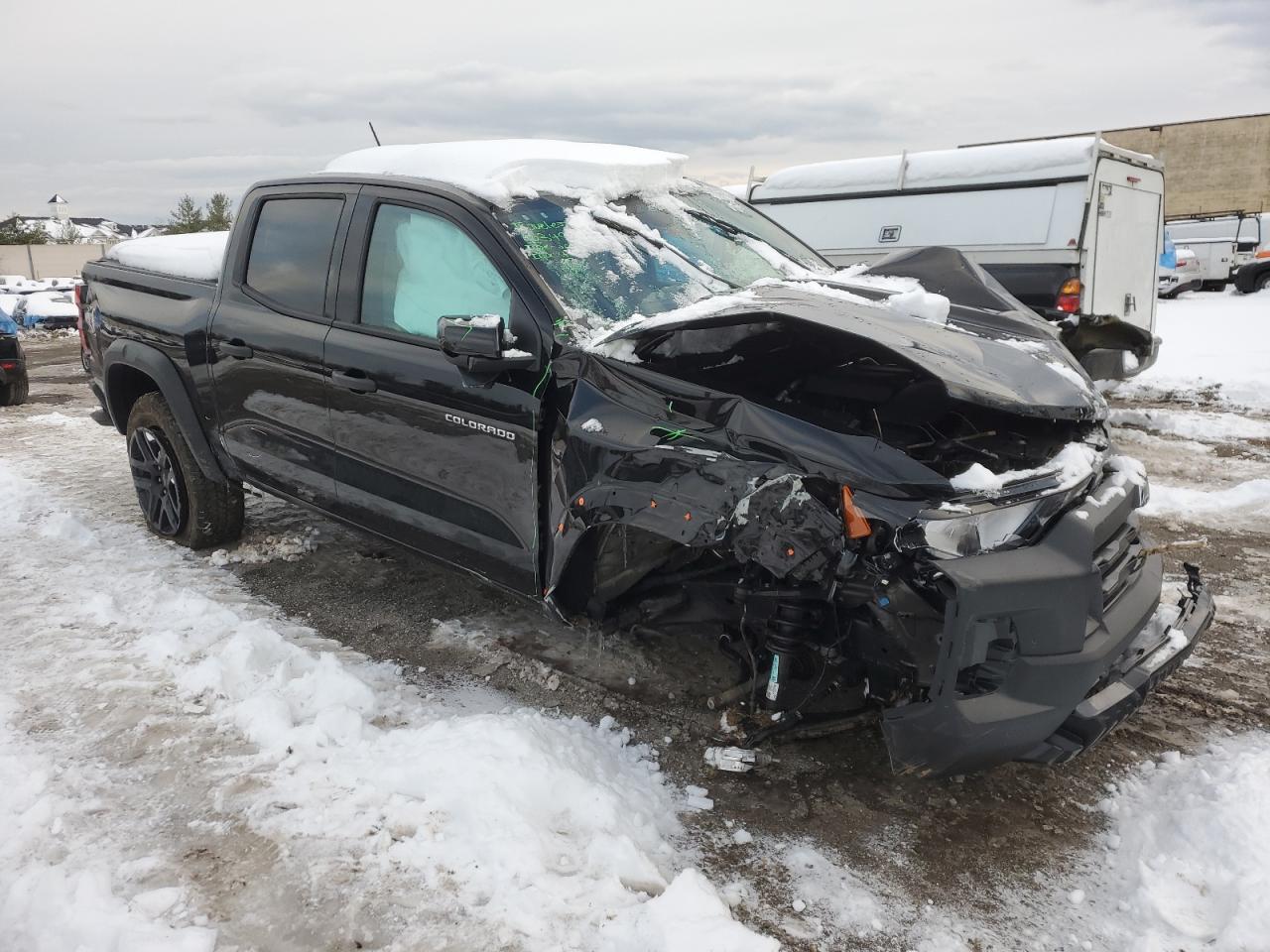 2024 Chevrolet Colorado - Image 4