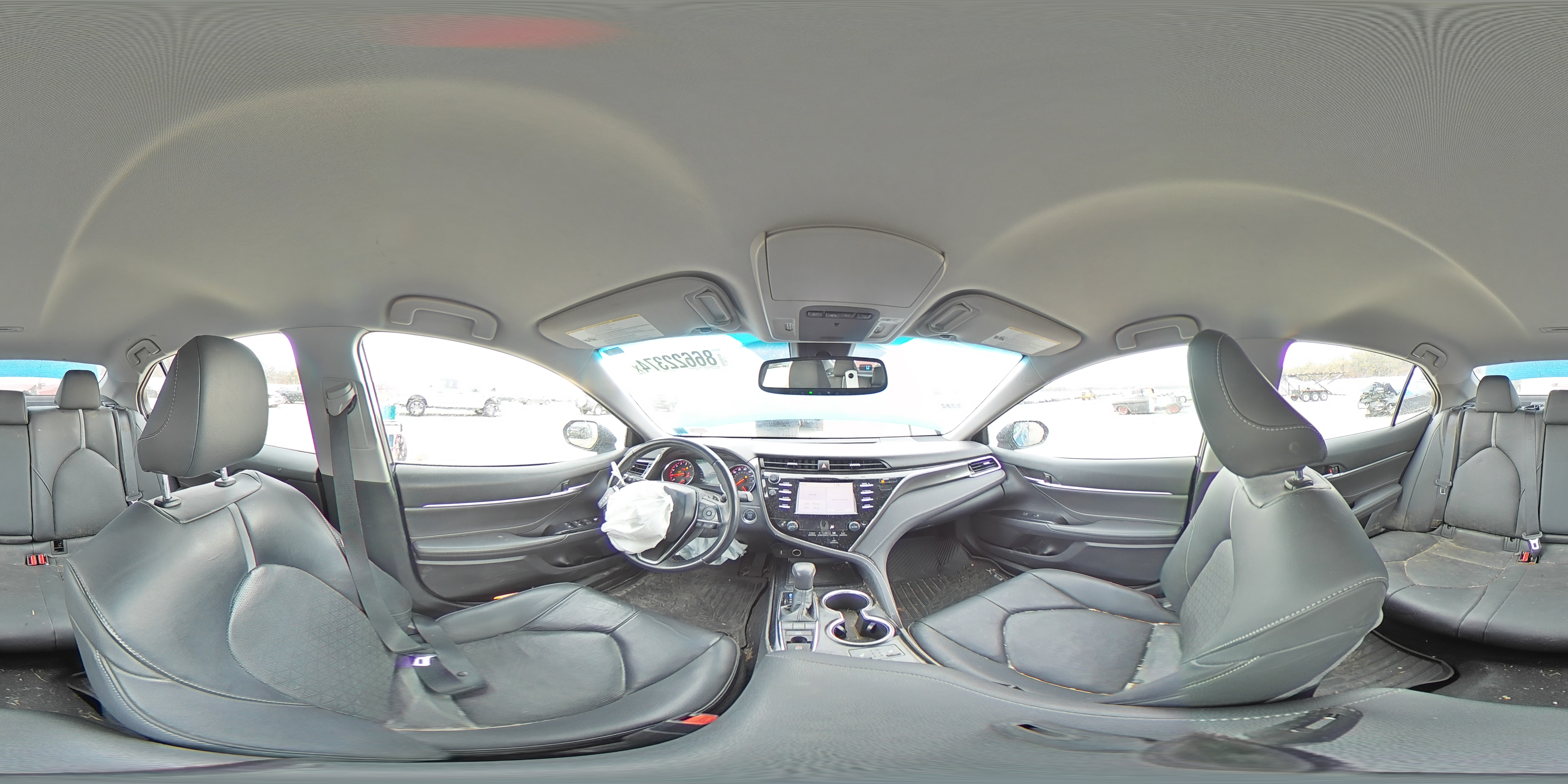 2018 Toyota Camry - Image 13