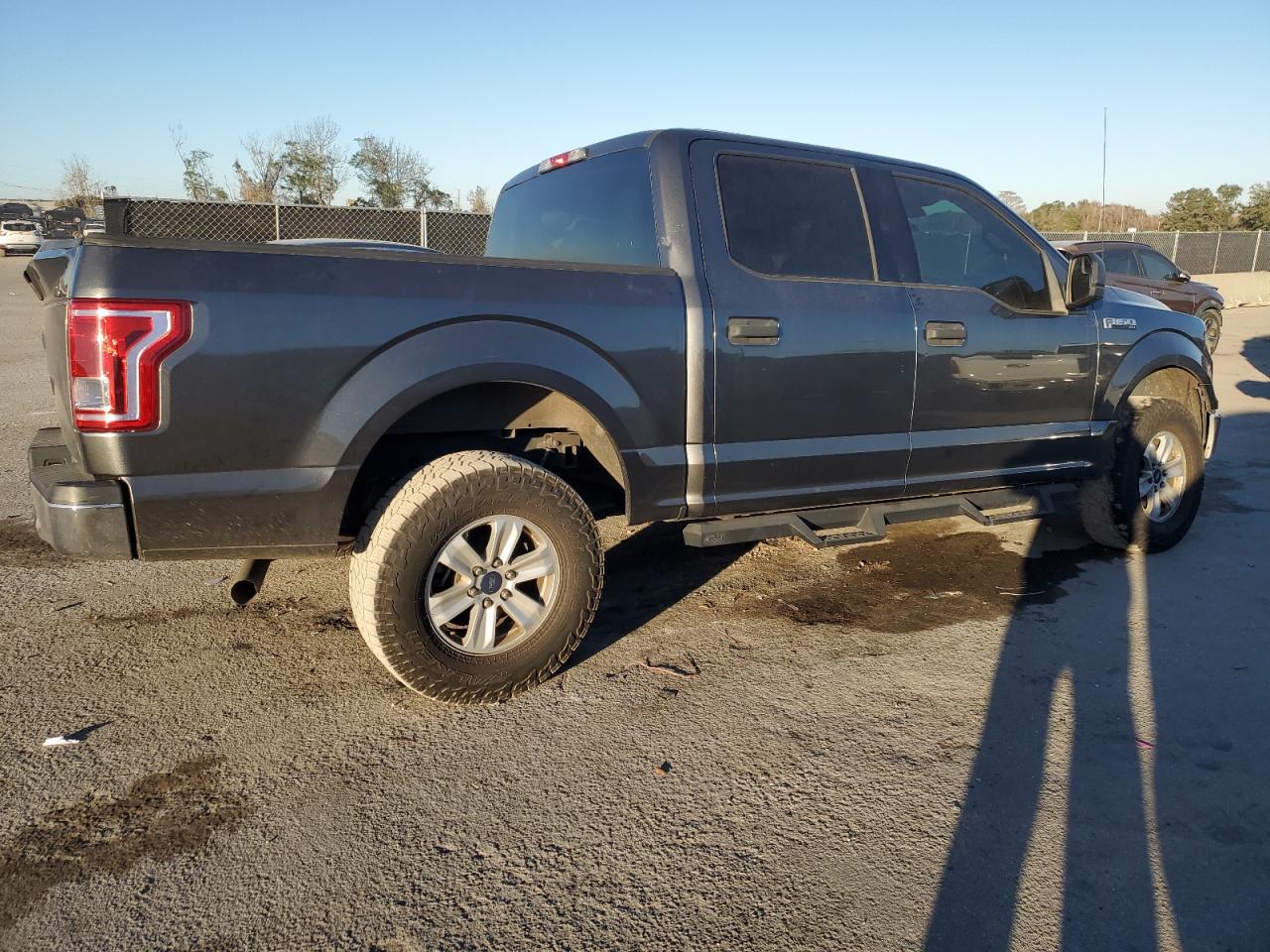 VIN 1FTEW1CF7HFA87558 2017 FORD F-150 no.3