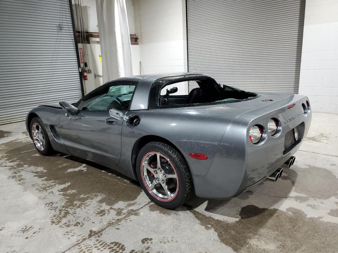 2004 Chevrolet Corvette - Image 2