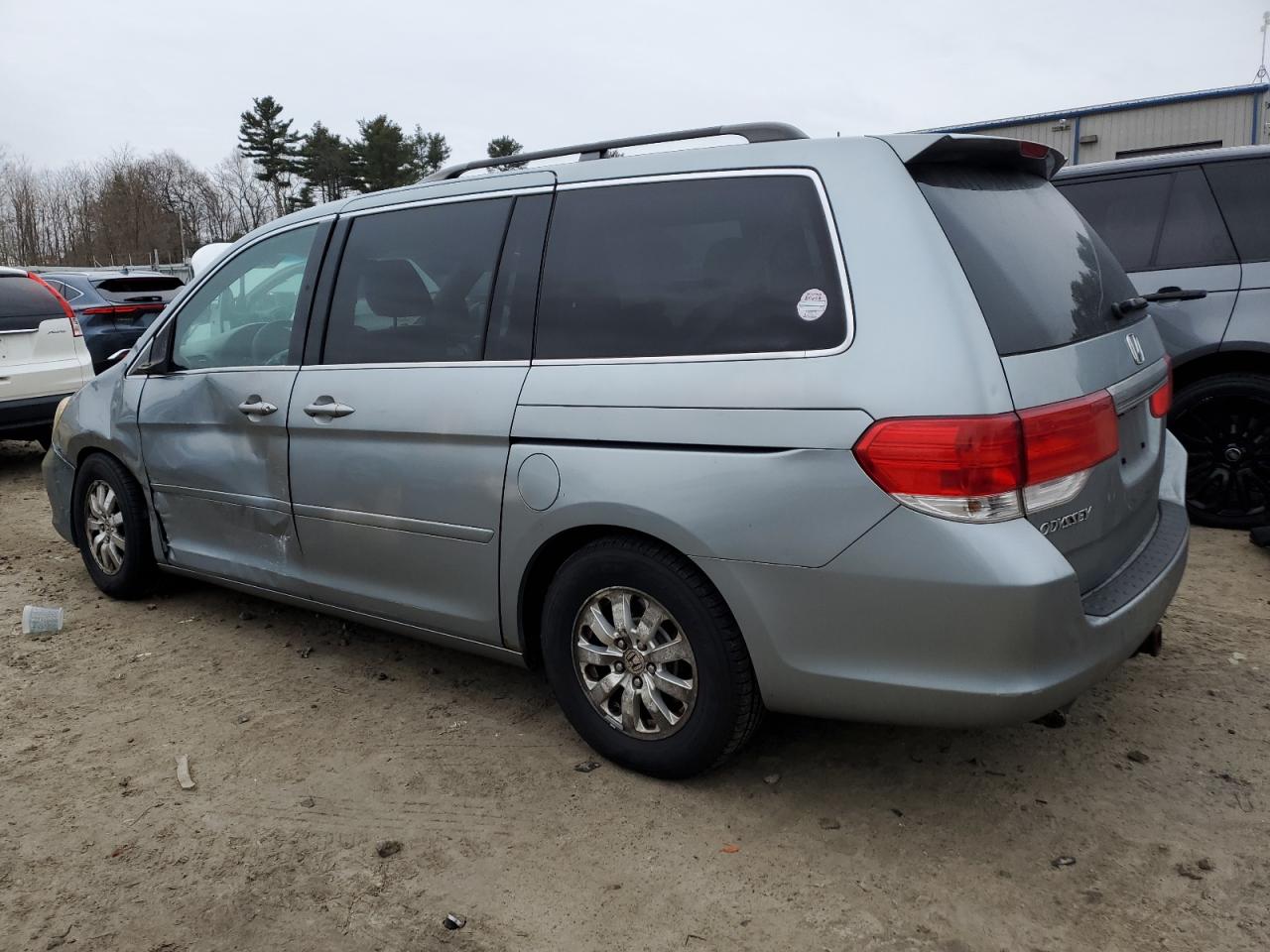 2008 Honda Odyssey - Image 2