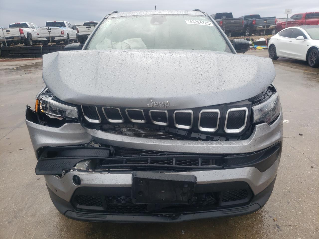 2022 Jeep Compass - Image 5