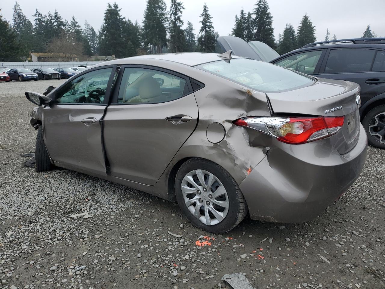 2012 Hyundai Elantra - Image 2