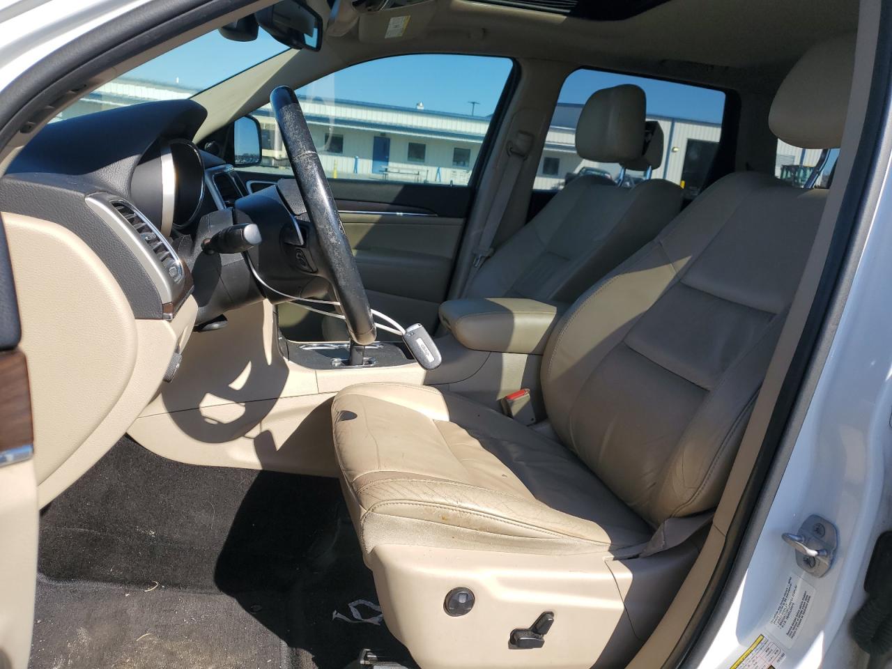 2015 Jeep Grand Cherokee - Image 7