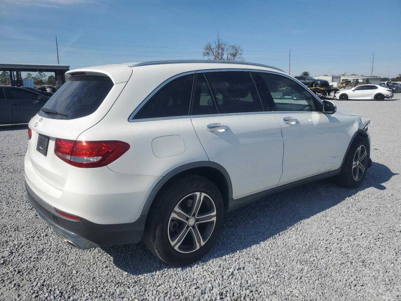 2016 Mercedes-Benz GLC - Image 3