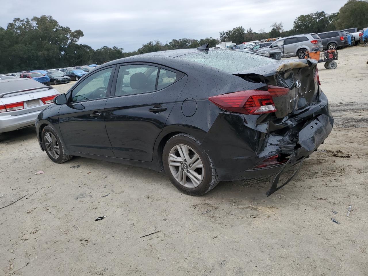 2019 Hyundai Elantra - Image 2