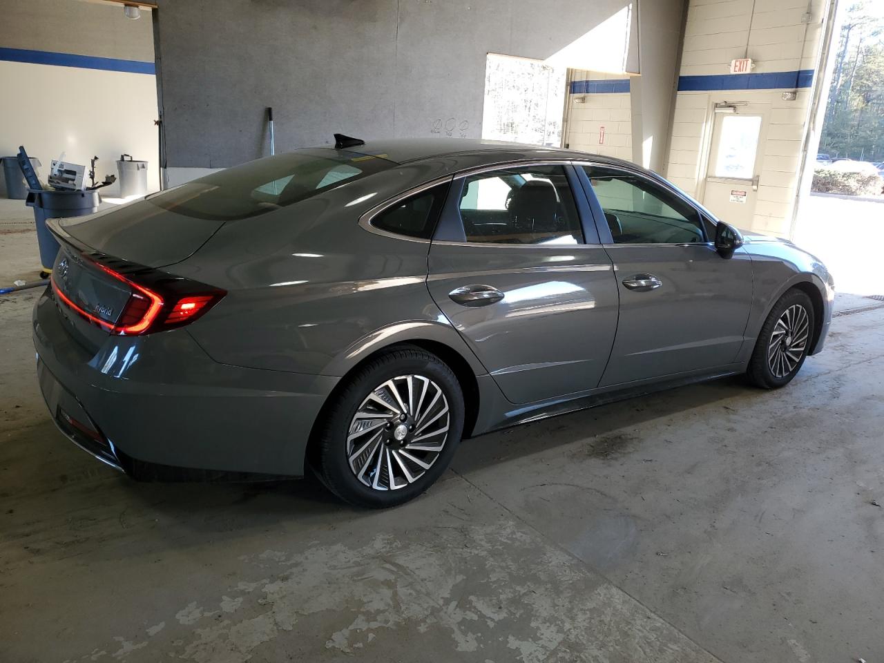 2022 Hyundai Sonata - Image 3